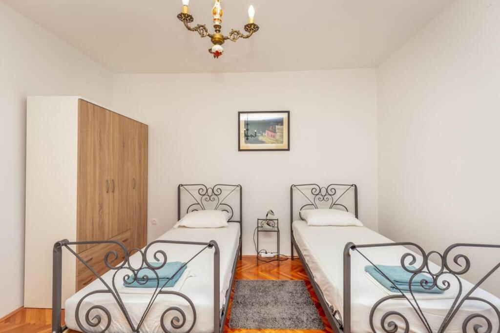 Art Gruz Apartment *