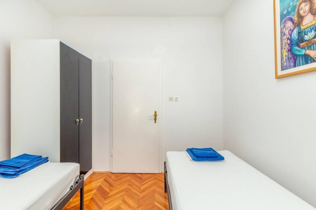 Art Gruz Apartment
